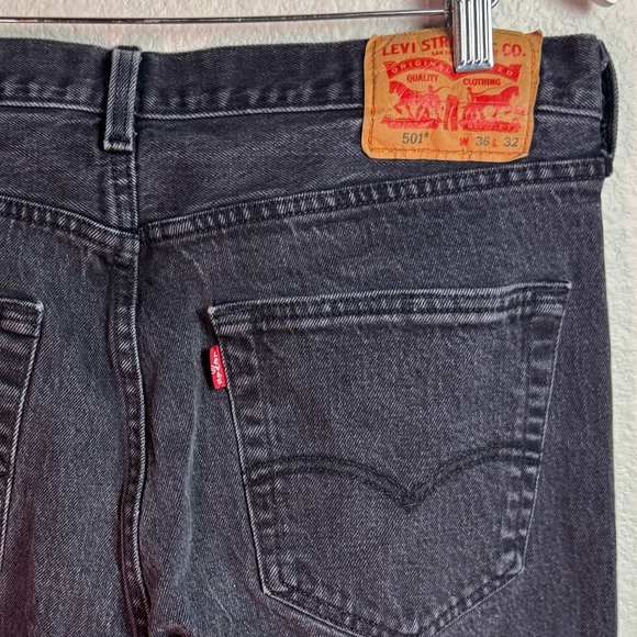 Levi’s Black Denim 501 Jeans Orginal Fit Men’s Size 36X32 - Picture 5 of 8